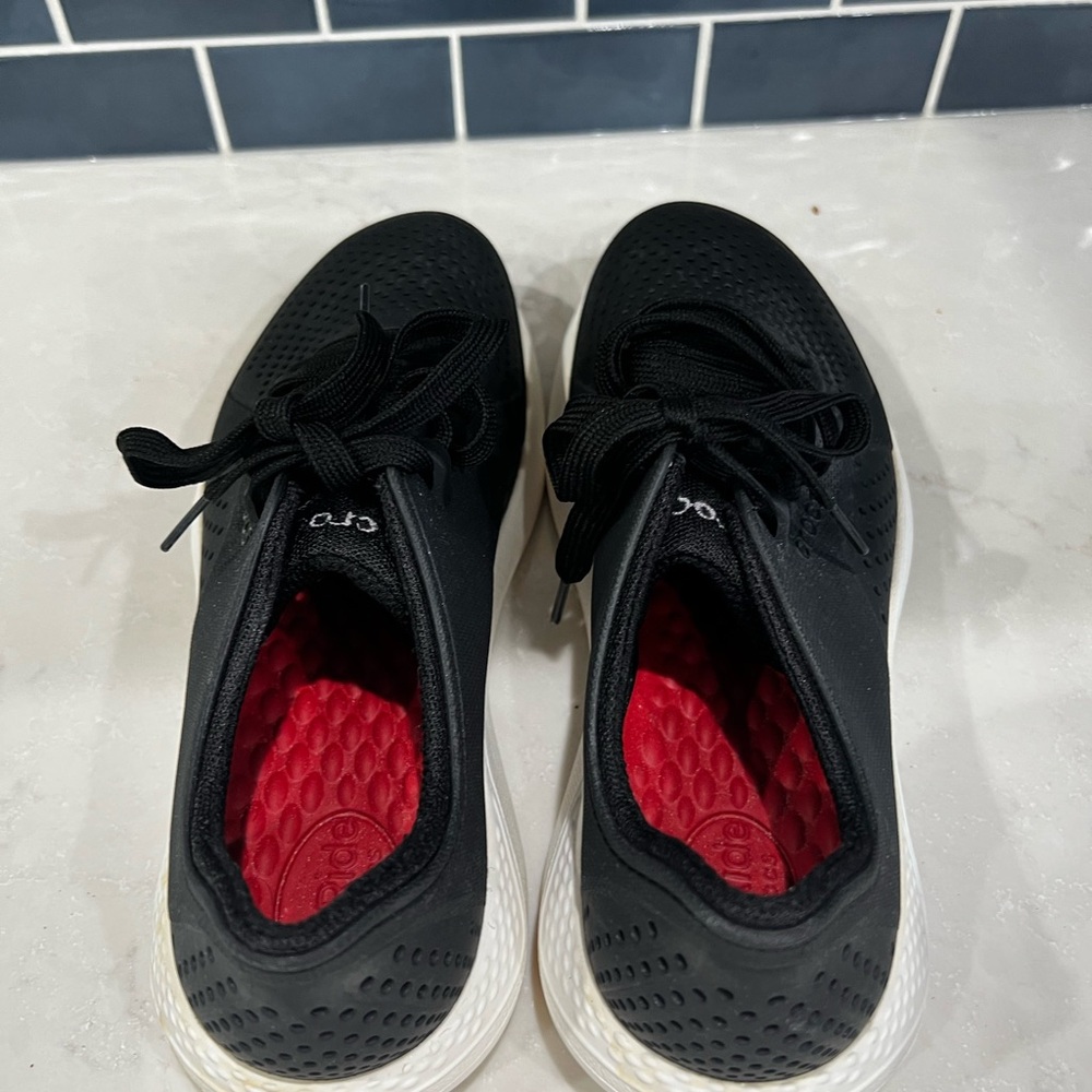 Crocs Men's InMotion Pacer Shoes with Bungee Laces - Picture 3 of 6